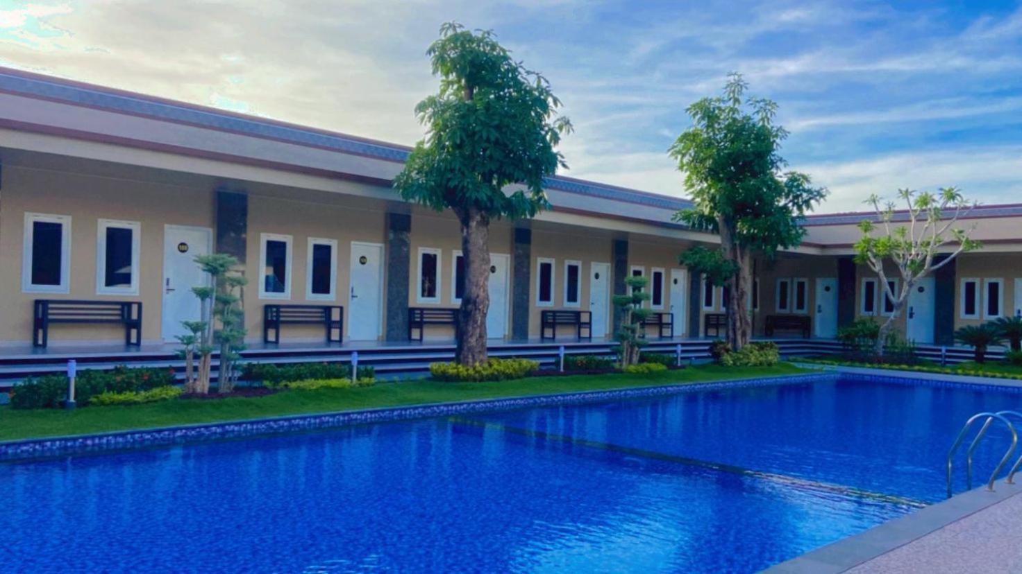 Nio Garden Hotel Sumbawa Екстериор снимка