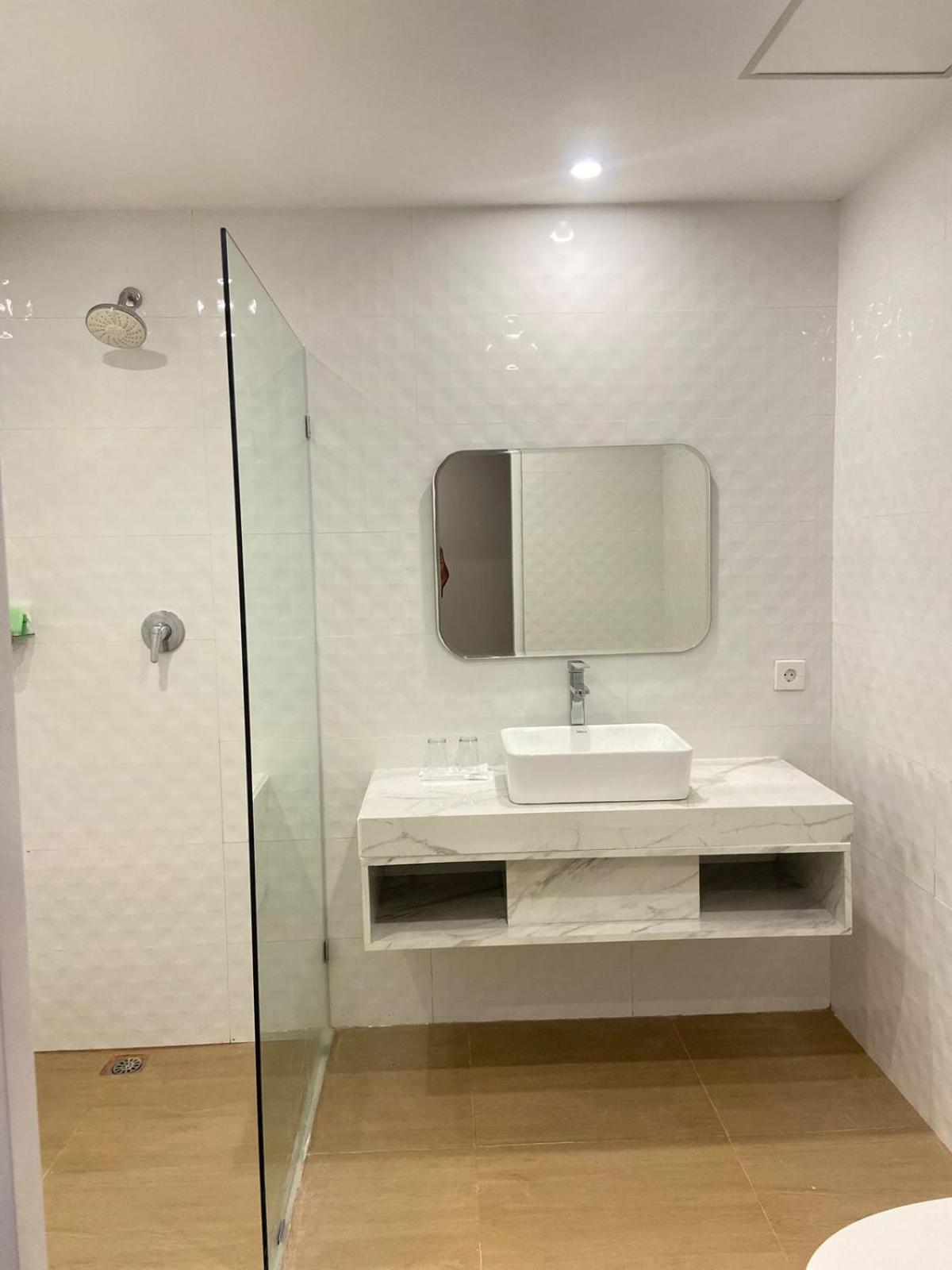 Nio Garden Hotel Sumbawa Екстериор снимка